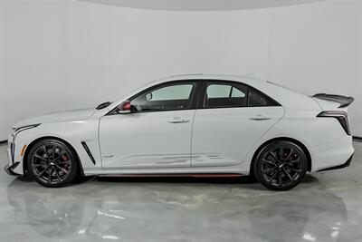 2023 Cadillac CT4-V Blackwing   - Photo 8 - Joliet, IL 60435