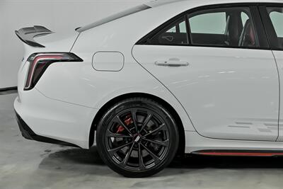 2023 Cadillac CT4-V Blackwing   - Photo 13 - Joliet, IL 60435