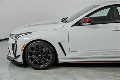 2023 Cadillac CT4-V Blackwing   - Photo 7 - Joliet, IL 60435