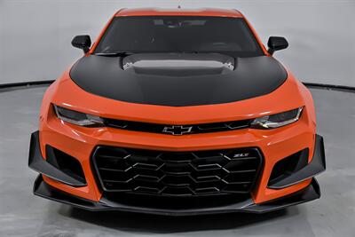 2020 Chevrolet Camaro ZL1 1LE-RANGE ORANGE CRUSH   - Photo 5 - Joliet, IL 60435