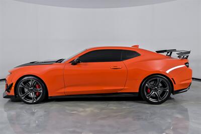 2020 Chevrolet Camaro ZL1 1LE-RANGE ORANGE CRUSH   - Photo 8 - Joliet, IL 60435