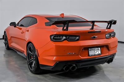 2020 Chevrolet Camaro ZL1 1LE-RANGE ORANGE CRUSH   - Photo 10 - Joliet, IL 60435