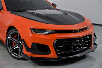 2020 Chevrolet Camaro ZL1 1LE-RANGE ORANGE CRUSH   - Photo 3 - Joliet, IL 60435