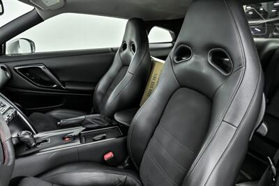 2012 Nissan GT-R Premium - Photo 21 - Joliet, IL 60435