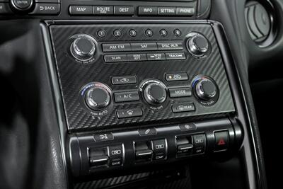 2012 Nissan GT-R Premium - Photo 34 - Joliet, IL 60435