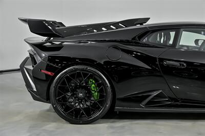 2022 Lamborghini Huracan STO - Photo 13 - Joliet, IL 60435