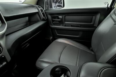 2020 RAM 2500 Tradesman-LIKE NEW SNOW PLOW   - Photo 32 - Joliet, IL 60435