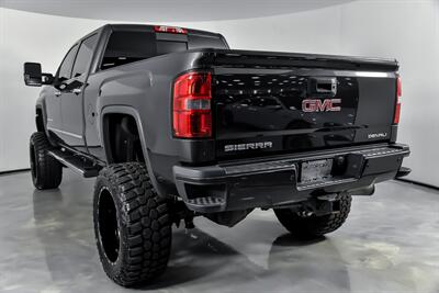 2015 GMC Sierra 2500HD Denali-$20K LIFT & WHEELS!   - Photo 10 - Joliet, IL 60435