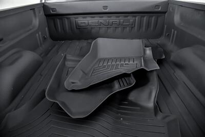 2015 GMC Sierra 2500HD Denali-$20K LIFT & WHEELS!   - Photo 16 - Joliet, IL 60435