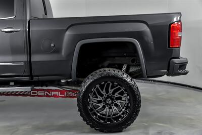 2015 GMC Sierra 2500HD Denali-$20K LIFT & WHEELS!   - Photo 9 - Joliet, IL 60435