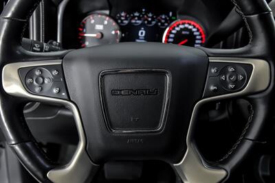 2015 GMC Sierra 2500HD Denali-$20K LIFT & WHEELS!   - Photo 30 - Joliet, IL 60435