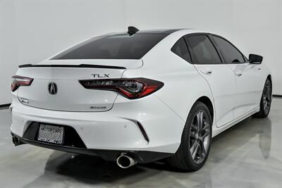 2025 Acura TLX SH-AWD w/A-SPEC   - Photo 11 - Joliet, IL 60435