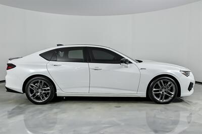 2025 Acura TLX SH-AWD w/A-SPEC   - Photo 13 - Joliet, IL 60435