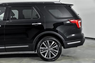 2018 Ford Explorer Platinum   - Photo 9 - Joliet, IL 60435