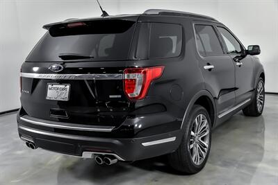 2018 Ford Explorer Platinum   - Photo 12 - Joliet, IL 60435