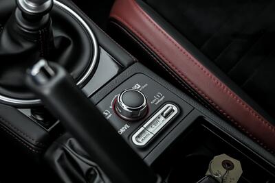 2020 Subaru WRX STI   - Photo 37 - Joliet, IL 60435