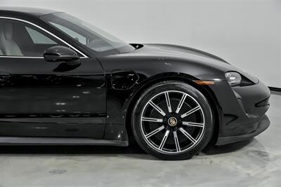 2021 Porsche Taycan 4S   - Photo 15 - Joliet, IL 60435