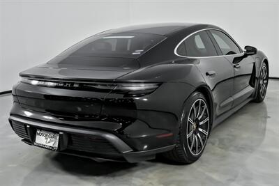 2021 Porsche Taycan 4S   - Photo 12 - Joliet, IL 60435