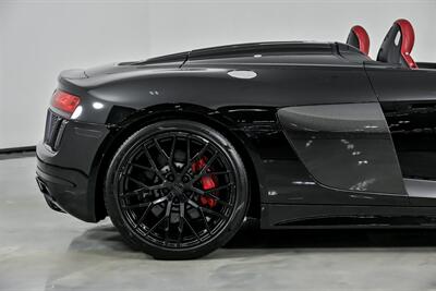 2017 Audi R8 5.2 quattro V10 Spyder   - Photo 13 - Joliet, IL 60435