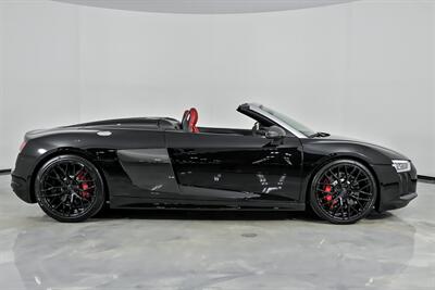 2017 Audi R8 5.2 quattro V10 Spyder   - Photo 14 - Joliet, IL 60435