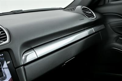 2024 Porsche 718 Cayman Style Edition   - Photo 37 - Joliet, IL 60435