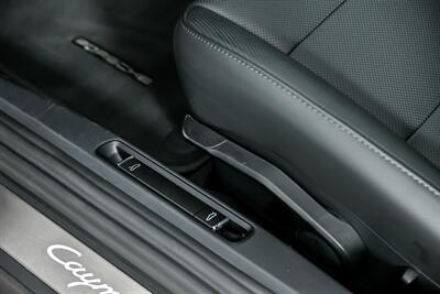 2024 Porsche 718 Cayman Style Edition   - Photo 22 - Joliet, IL 60435