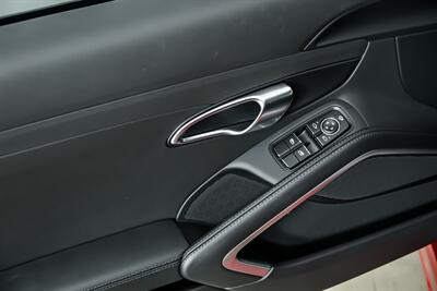 2024 Porsche 718 Cayman Style Edition   - Photo 17 - Joliet, IL 60435