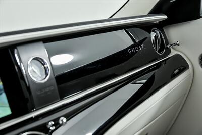 2021 Rolls-Royce Ghost EWB-SHOOTING STAR HEADLINER- 4 SEATER! - Photo 42 - Joliet, IL 60435