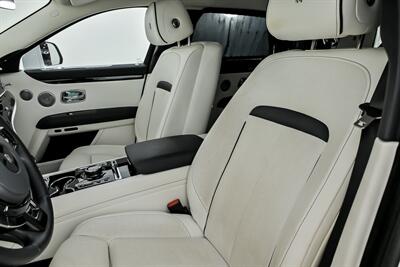 2021 Rolls-Royce Ghost EWB-SHOOTING STAR HEADLINER- 4 SEATER! - Photo 22 - Joliet, IL 60435