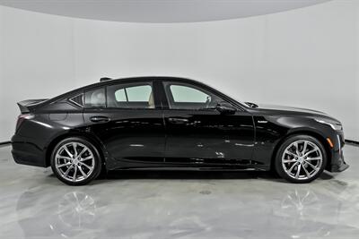 2021 Cadillac CT5-V   - Photo 14 - Joliet, IL 60435