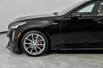 2021 Cadillac CT5-V   - Photo 7 - Joliet, IL 60435