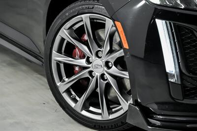 2021 Cadillac CT5-V   - Photo 4 - Joliet, IL 60435