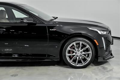 2021 Cadillac CT5-V   - Photo 15 - Joliet, IL 60435