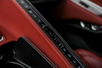 2021 Chevrolet Corvette Stingray 2LT   - Photo 39 - Joliet, IL 60435