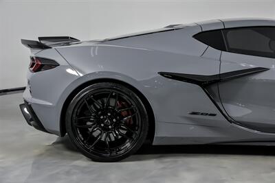 2024 Chevrolet Corvette Z06 3LZ   - Photo 13 - Joliet, IL 60435