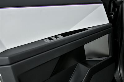 2024 Tesla Cybertruck   - Photo 18 - Joliet, IL 60435