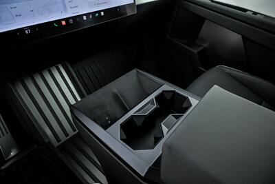 2024 Tesla Cybertruck   - Photo 37 - Joliet, IL 60435