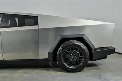 2024 Tesla Cybertruck   - Photo 9 - Joliet, IL 60435