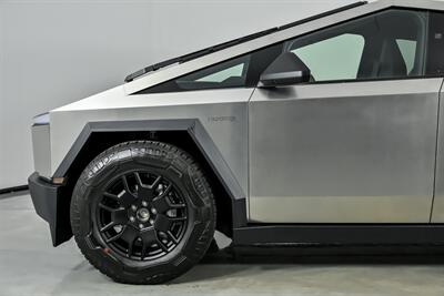 2024 Tesla Cybertruck   - Photo 7 - Joliet, IL 60435