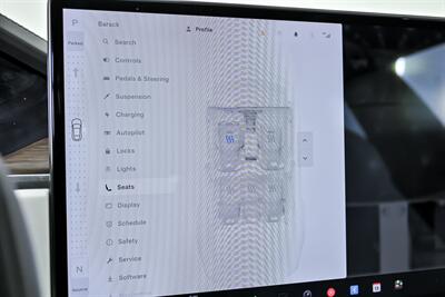 2022 Tesla Model S -WHITE ON WHITE!   - Photo 35 - Joliet, IL 60435