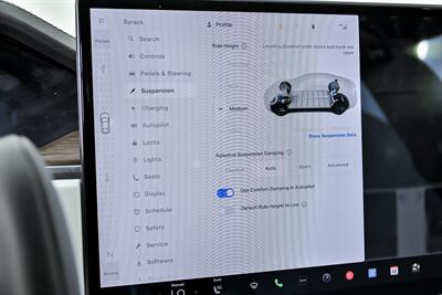 2022 Tesla Model S -WHITE ON WHITE!   - Photo 32 - Joliet, IL 60435