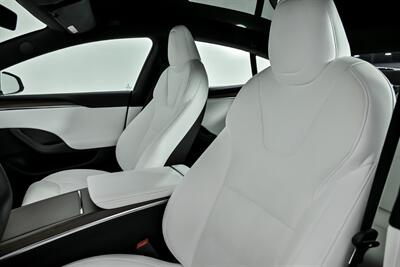 2022 Tesla Model S -WHITE ON WHITE!   - Photo 21 - Joliet, IL 60435