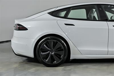 2022 Tesla Model S -WHITE ON WHITE!   - Photo 13 - Joliet, IL 60435