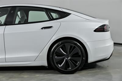 2022 Tesla Model S -WHITE ON WHITE!   - Photo 9 - Joliet, IL 60435