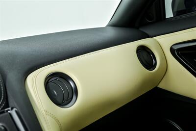 2015 Nissan GT-R Premium   - Photo 40 - Joliet, IL 60435