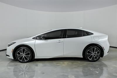 2023 Toyota Prius LE   - Photo 9 - Joliet, IL 60435
