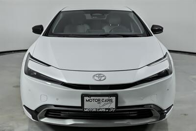 2023 Toyota Prius LE   - Photo 4 - Joliet, IL 60435