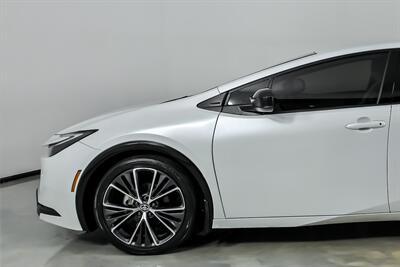 2023 Toyota Prius LE   - Photo 7 - Joliet, IL 60435