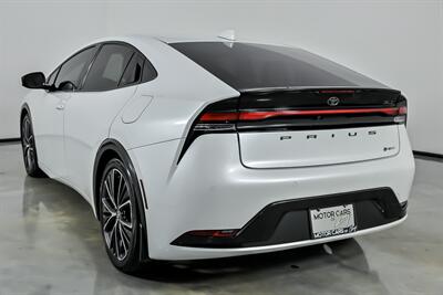 2023 Toyota Prius LE   - Photo 10 - Joliet, IL 60435