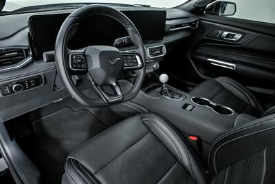 2024 Ford Mustang GT   - Photo 20 - Joliet, IL 60435